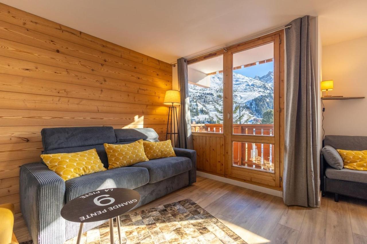 Gentianes #10 5 Guests Ski in Ski Out — 4-Star Luxury Hotel in Les Allues, France