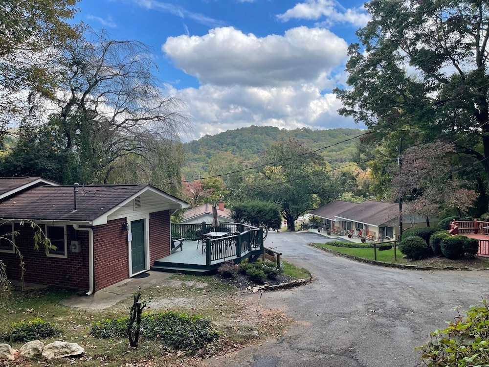 Mountain Aire Cottages & Inn - photo 196