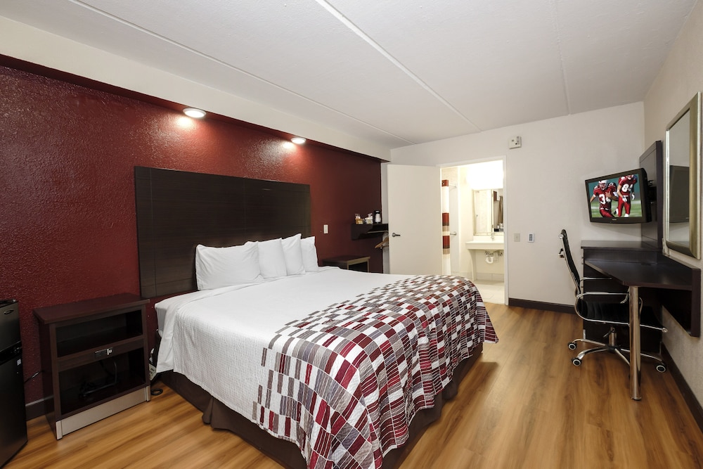 Red Roof Inn Tallahassee University - photo 13