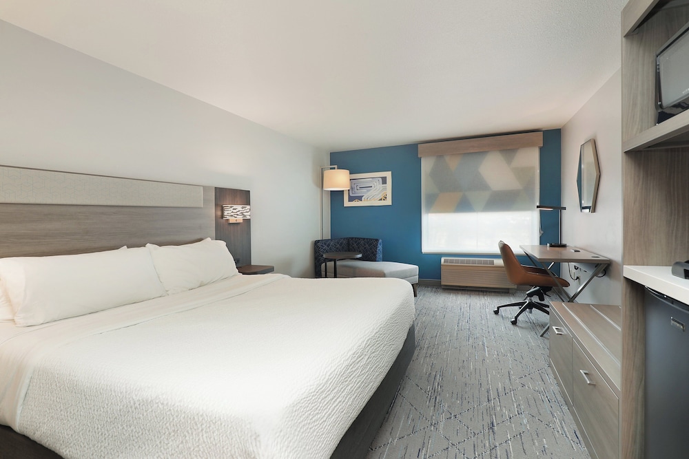 Holiday Inn Express & Suites New Berlin by IHG - photo 16