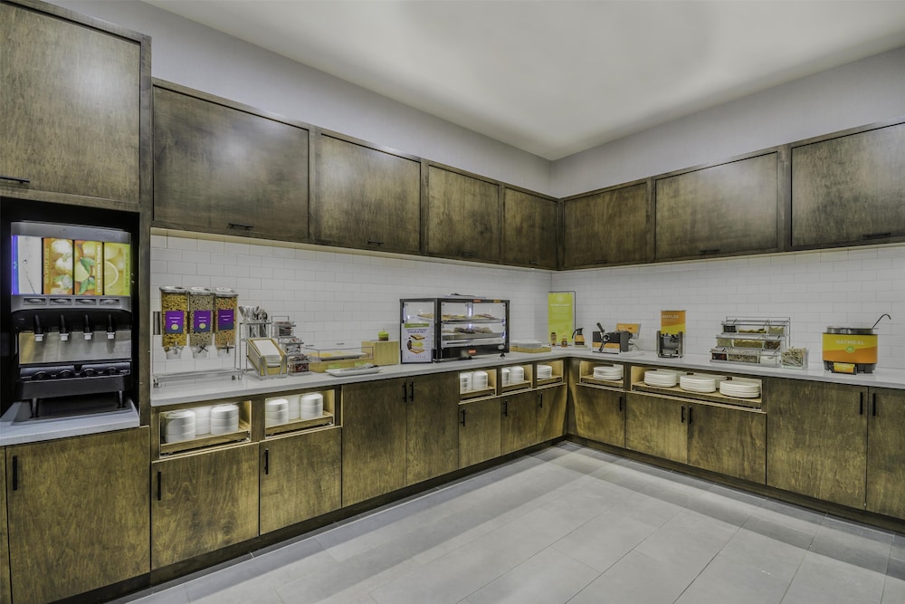 Home2 Suites by Hilton Cincinnati Midtown Oakley - photo 33