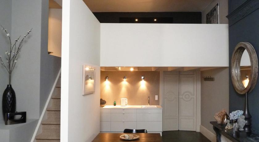 42 Rue Victor Hugo — 4-Star Luxury Hotel in Carcassonne, France