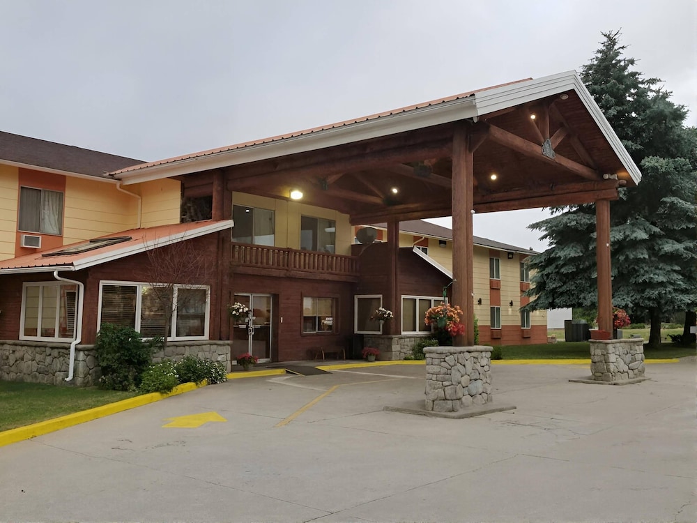 Sandpoint Inn - carbon neutral hotel in Ponderay