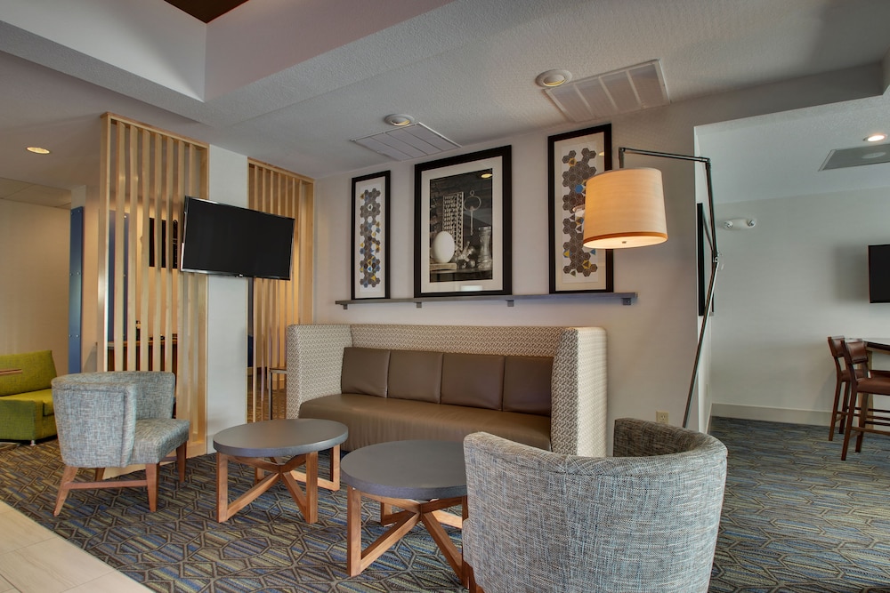 Holiday Inn Express & Suites Morris by IHG - photo 69