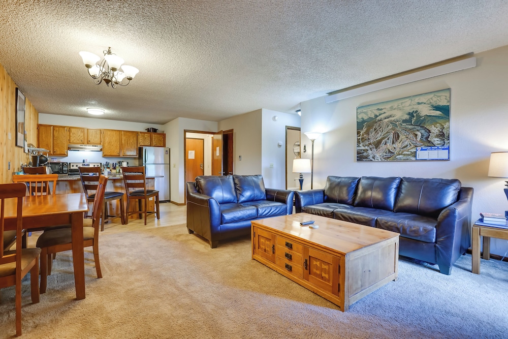 Mtn Condo w Ski Locker & Pools 3 Mi to Resort - photo 13