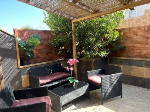 Rêves de vie le figuerolles avec terrasse et parking privés in Cassis, France