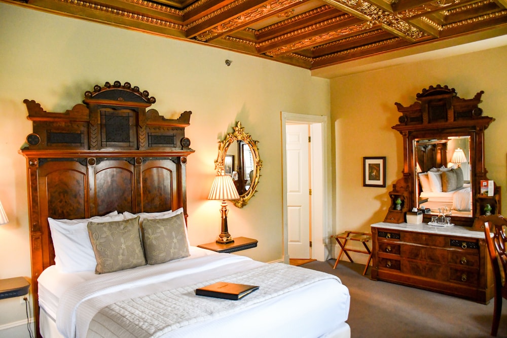 The Sayre Mansion Inn - photo 20