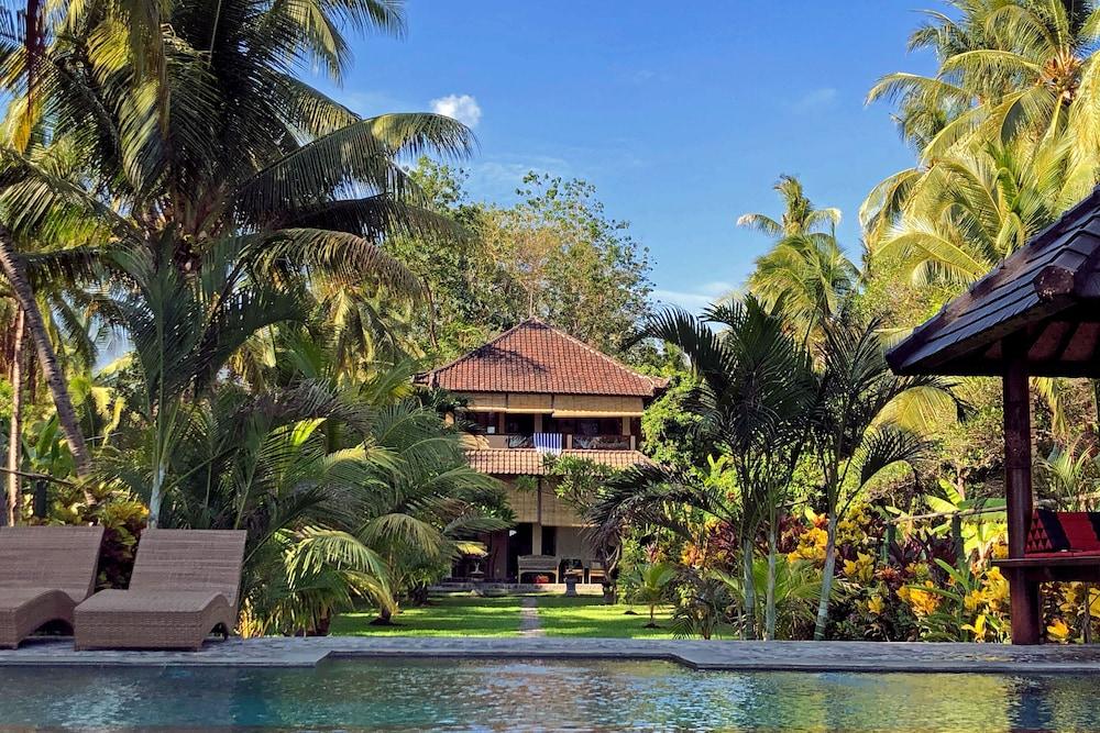 Devi's Place Tejakula — 5-Star Luxury Hotel in Bali, Indonesia