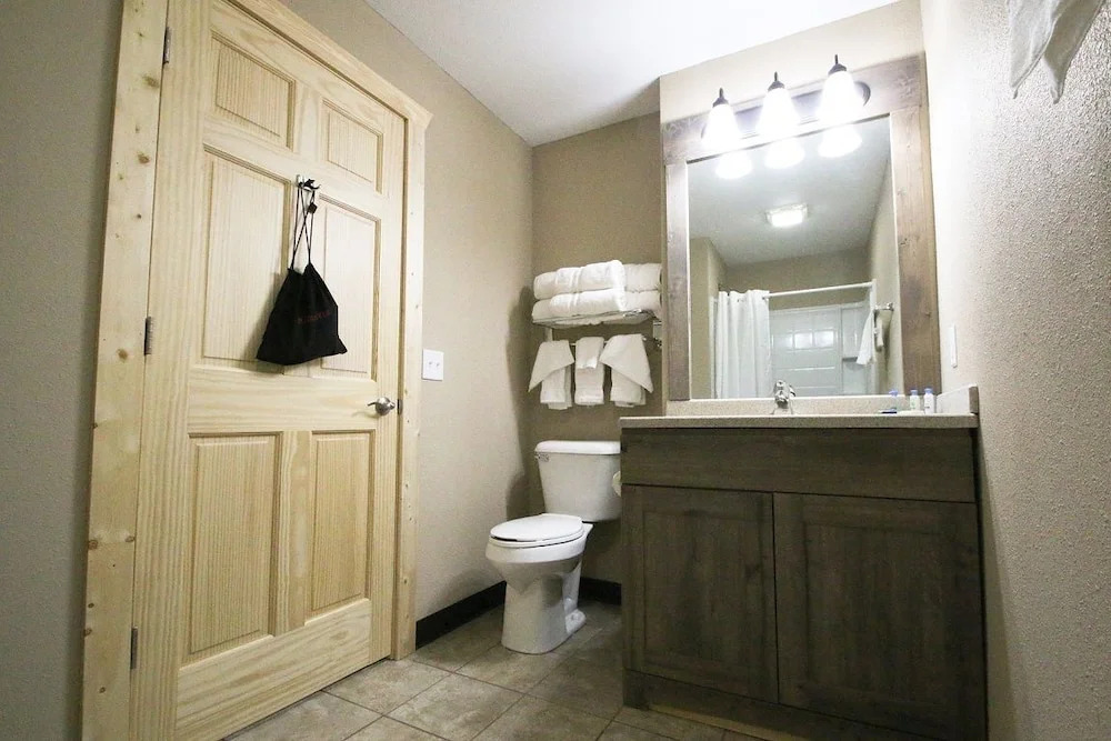Chippewa Hotel & Suites - photo 17
