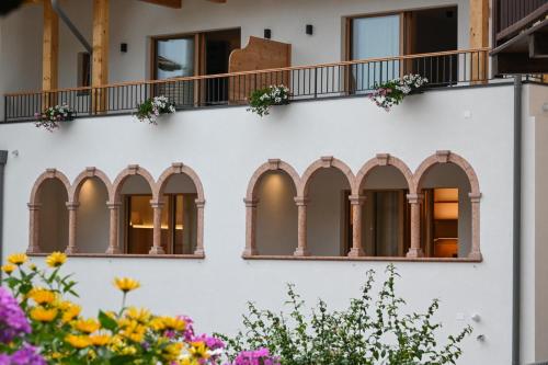 B&B Fontanella — 4-Star Luxury Hotel in San Lorenzo In Banale, Italy