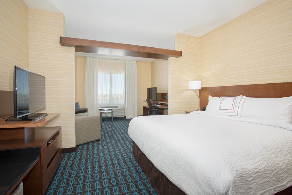Fairfield Inn & Suites by Marriott Burlington - photo 10