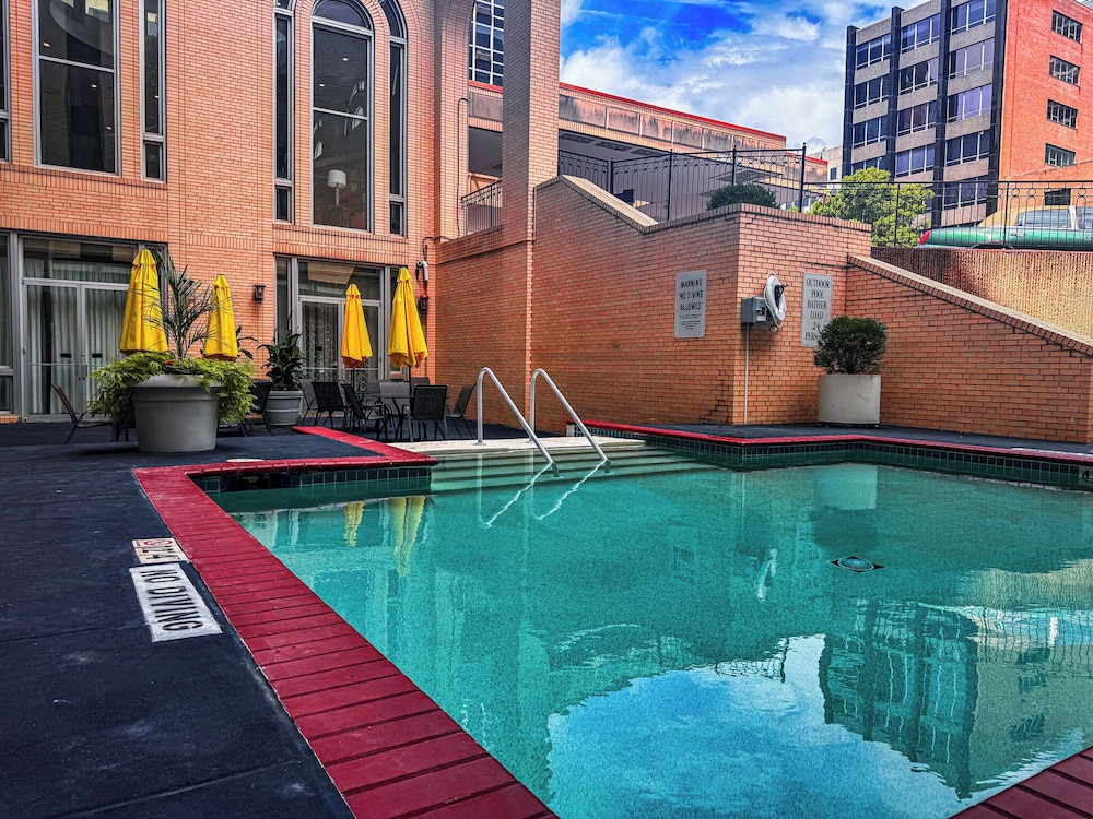 Clayton Plaza Hotel & Extended Stay - photo 21