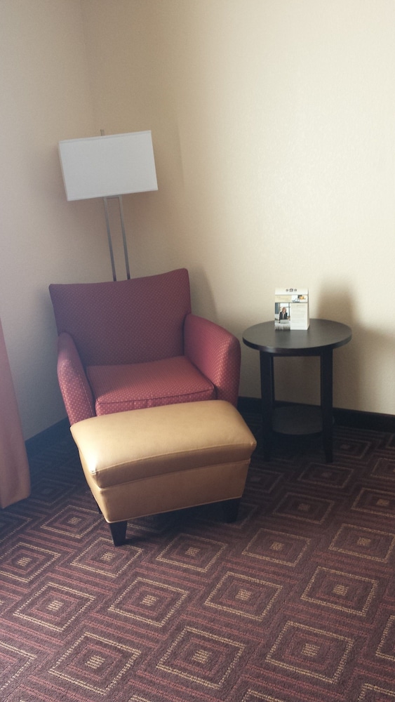 Paradise Inn & Suites - photo 6