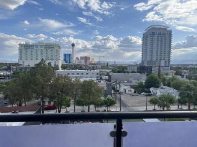 Balcony Luxury High Rise Downtown Fremont Casinos — 4-Star Luxury Hotel in Las Vegas, United States