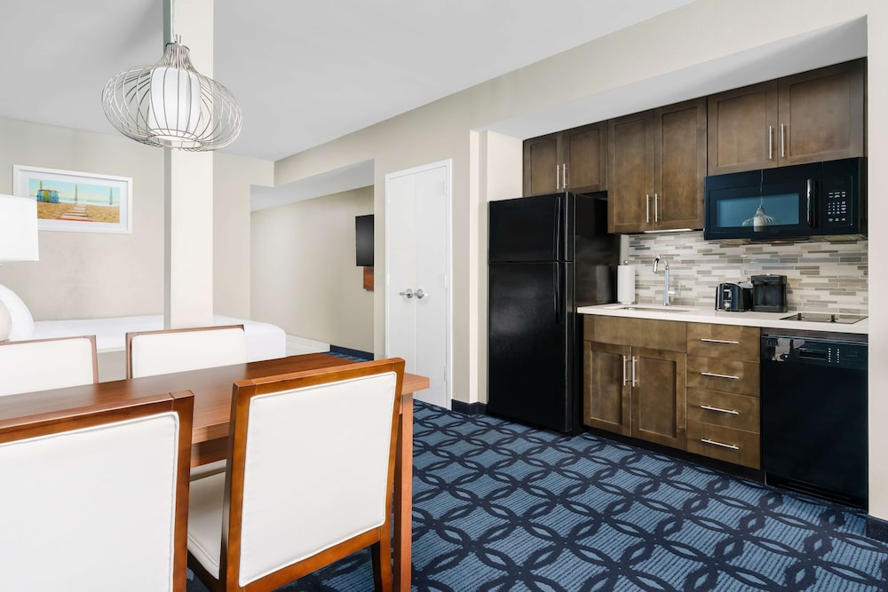 Homewood Suites by Hilton Myrtle Beach Oceanfront - photo 8