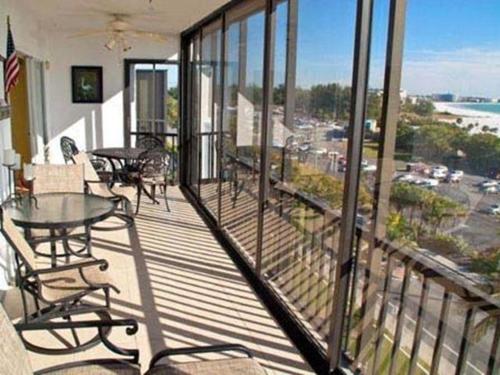 Crescent Royale Condominiums 7C — Siesta Key — photo 2