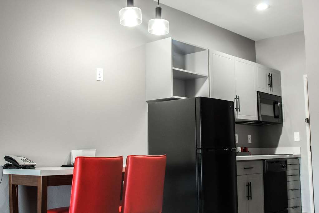Hawthorn Extended Stay by Wyndham Oklahoma City Airport - photo 10