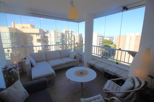 Precioso Atico De 2 Dormitorios Y 2 Banos Totalmente Reformado — Orihuela
