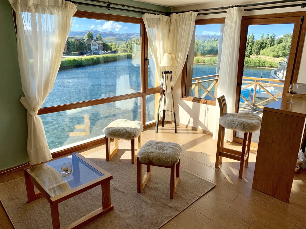 Blue Aparts Lagoon Superior in San Carlos De Bariloche, Argentina