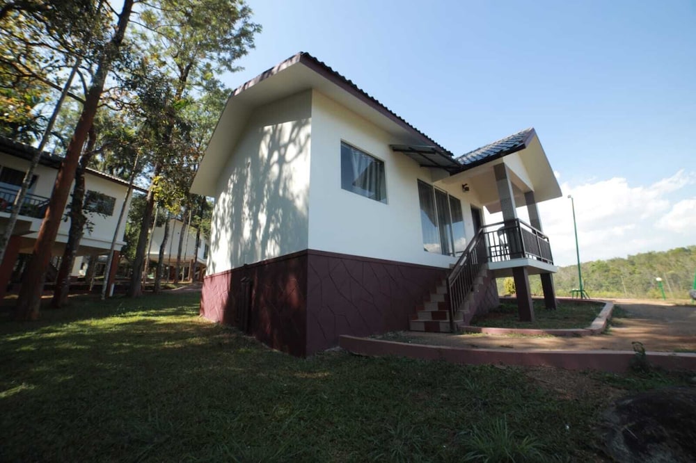 Misty Dam Resort pet-friendly hotel Kalpatta