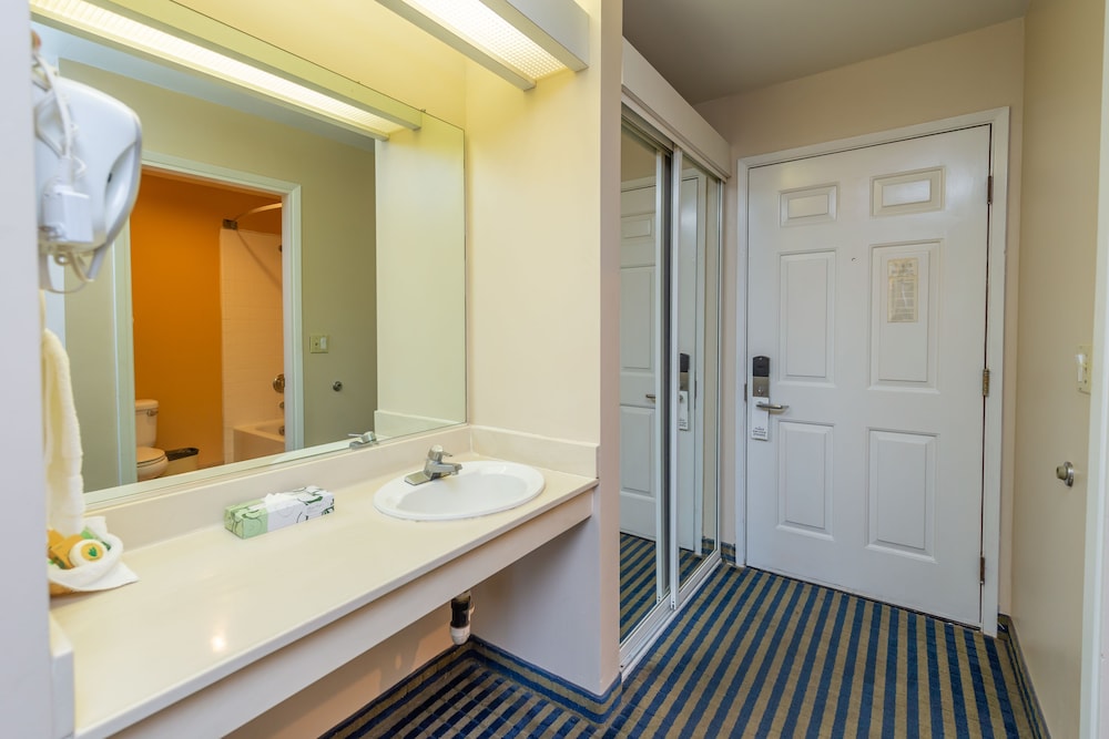 Ocean Pacific Lodge - photo 26