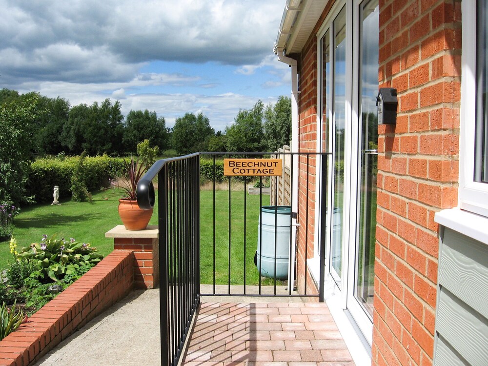 Beechnut Cottage — 4-Star Luxury Hotel in Tewkesbury, United Kingdom