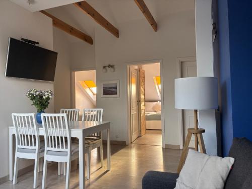 Apartament Aspen przestronne poddasze przy plaży — 4-Star Luxury Hotel in Wladyslawowo, Poland
