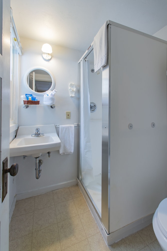 Edgewater Resort - photo 102