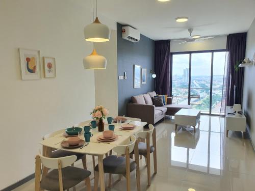 United Point Residence 6 pax Near Mont Kiara Desa Park Kepong — 4-Star Luxury Hotel in Kuala Lumpur, Malaysia