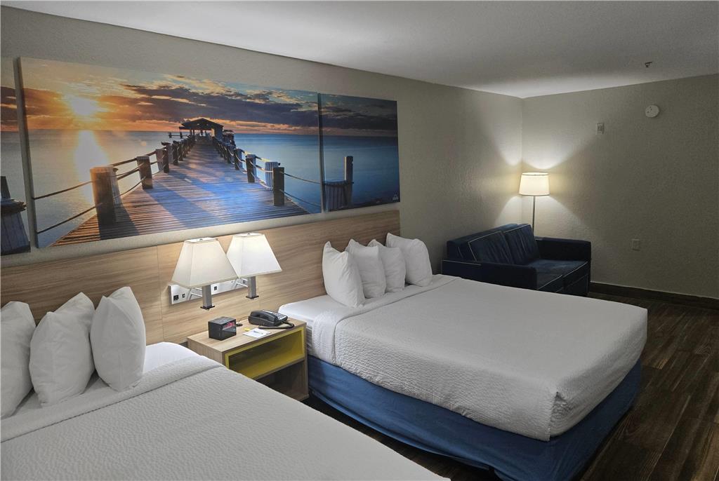 Days Inn & Suites by Wyndham Tampa Raymond James Stadium - photo 60