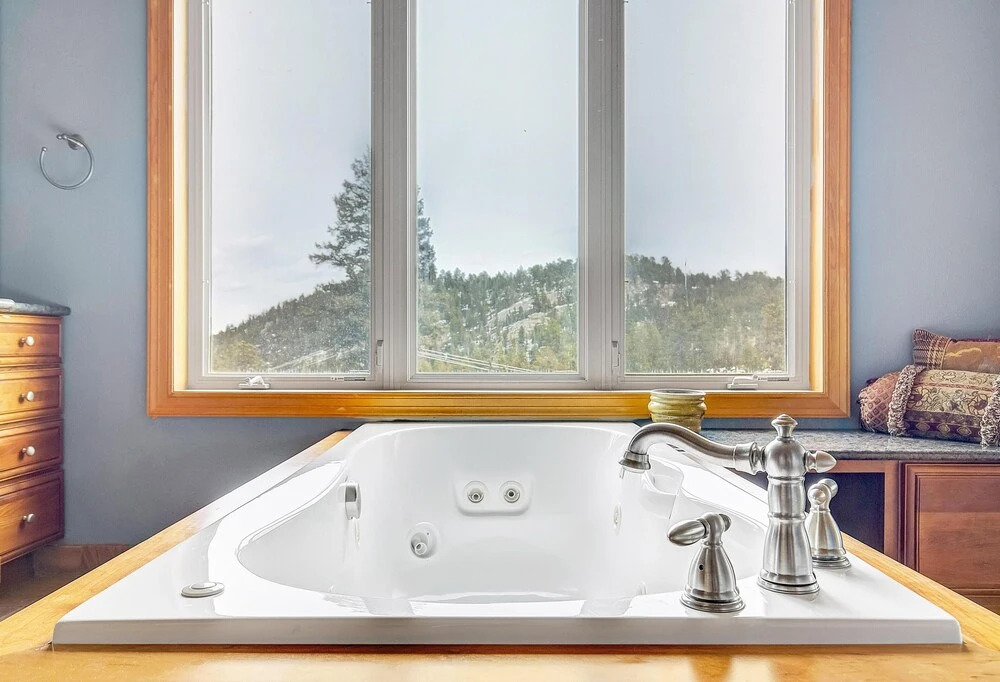 Secluded & Spacious Mountain Getaway - photo 15