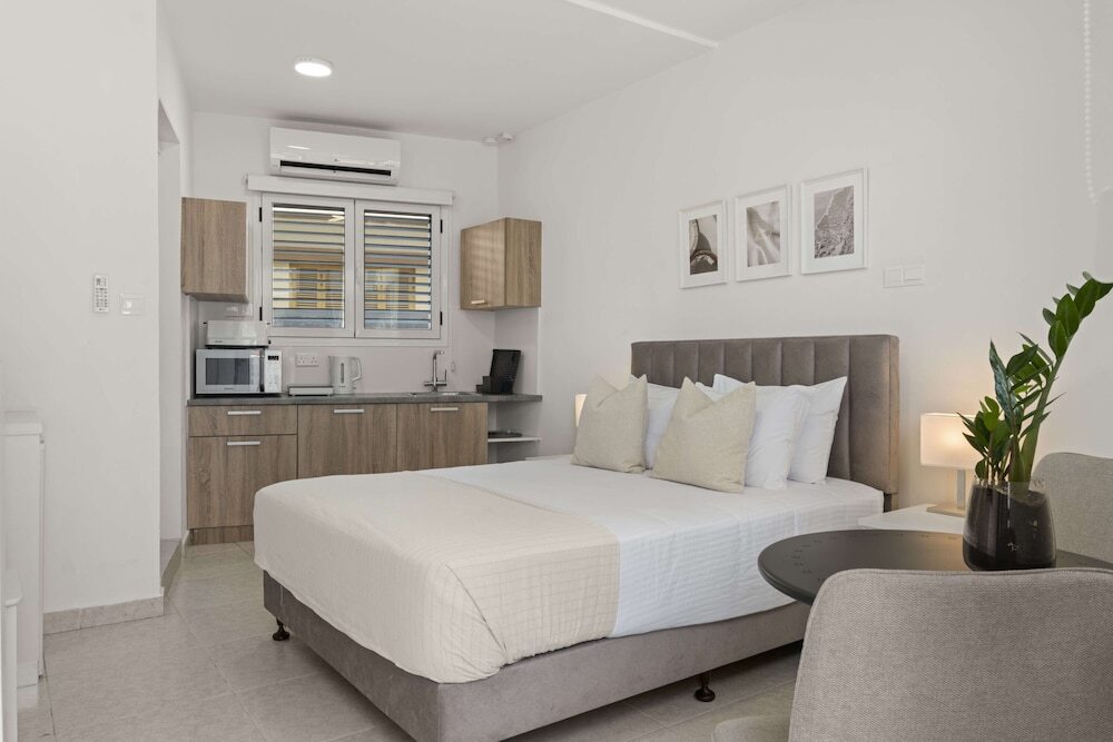 Phaedrus Living Alkminis Seaside Flat02