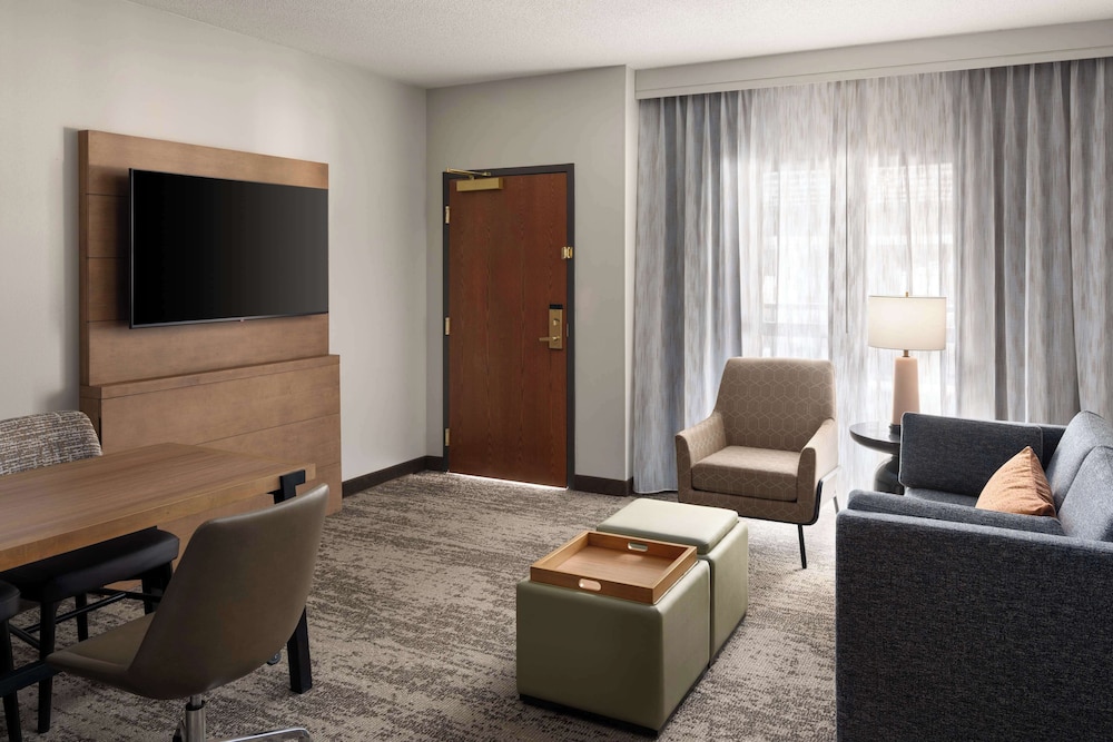 Embassy Suites by Hilton at Hot Springs Convention Center - photo 21