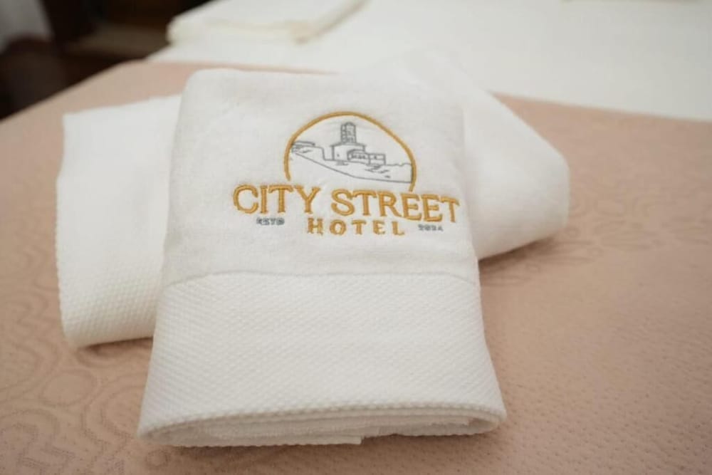 City Street Hotel — Gjirokaster — photo 4