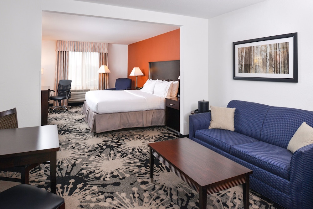 Holiday Inn Express & Suites Greenfield by IHG - photo 7