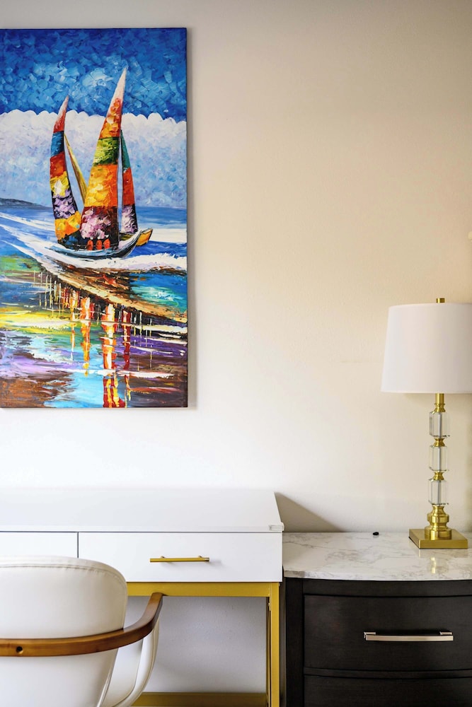 Premium Queen Room Private Ensuite Bright in Norwalk, United States