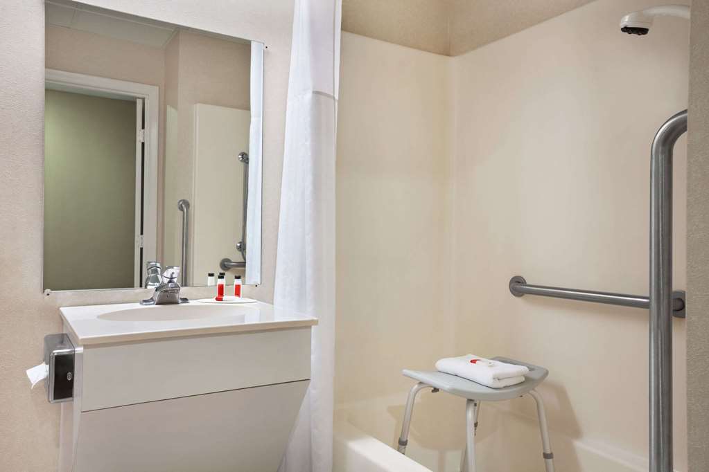 Super 8 by Wyndham Cherokee - photo 19
