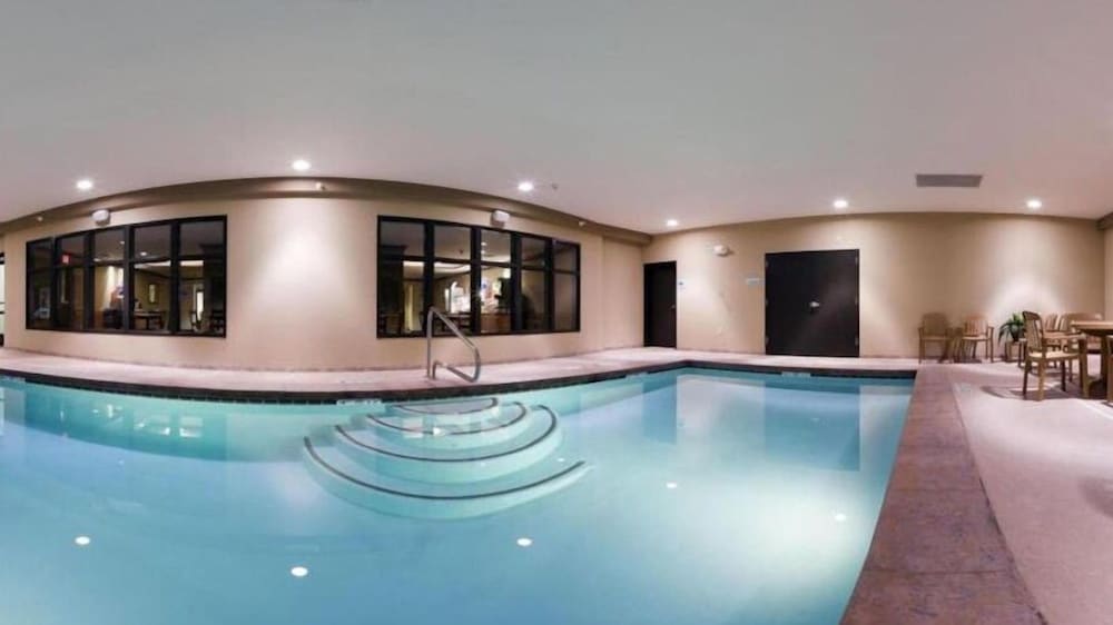 Holiday Inn Express Hotel & Suites Lander by IHG - photo 20