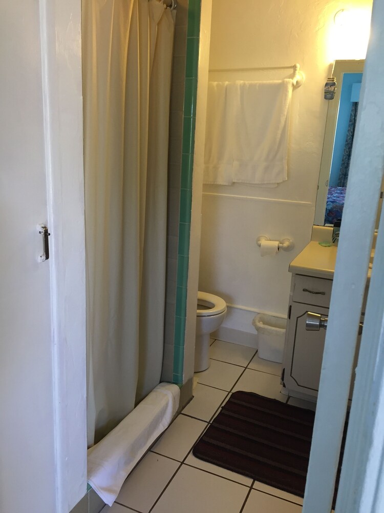 Sea Cove Resort Motel - photo 20