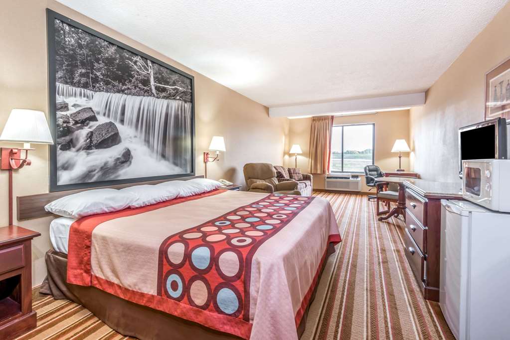 Super 8 by Wyndham Salina I 70 - photo 29