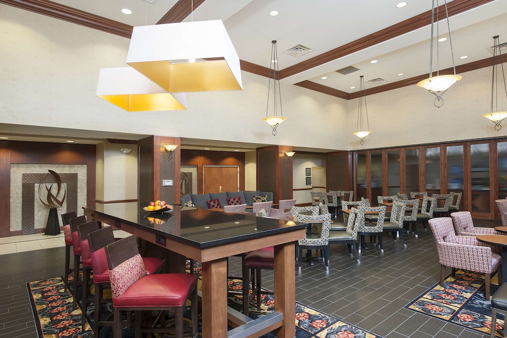 Hampton Inn and Suites Indianapolis Fishers - photo 37