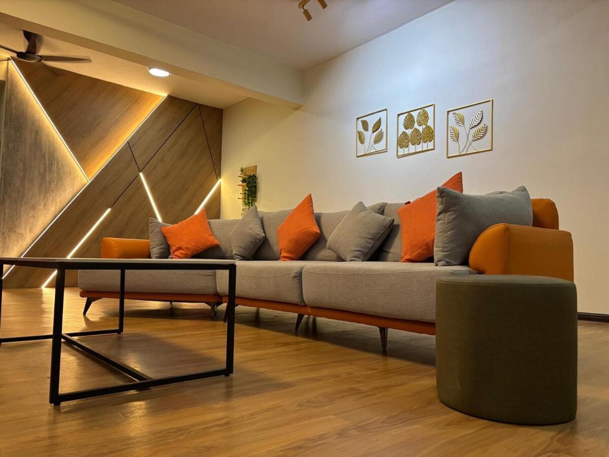 2 16 pax 5BR 4 bathrooms 5km to TC beach — 4-Star Luxury Hotel in Kuantan, Malaysia