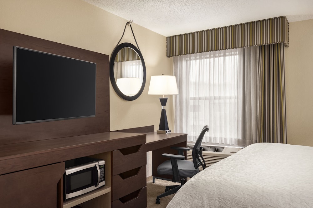 Hampton Inn Youngstown Boardman - photo 24