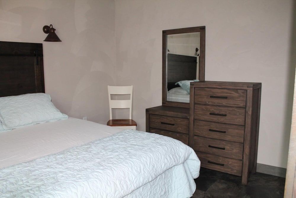 Strictly Moose Luxury Vacation Suites - photo 17