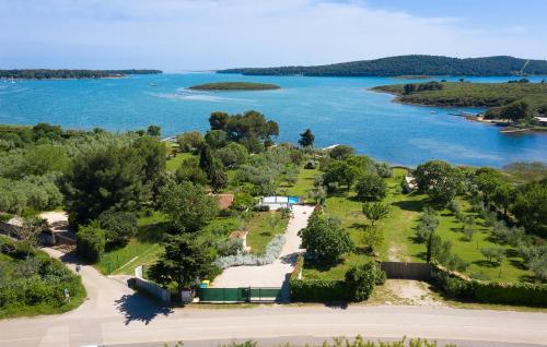 Villa Beach House Olive — 4-Star Luxury Hotel in Medulin, Croatia
