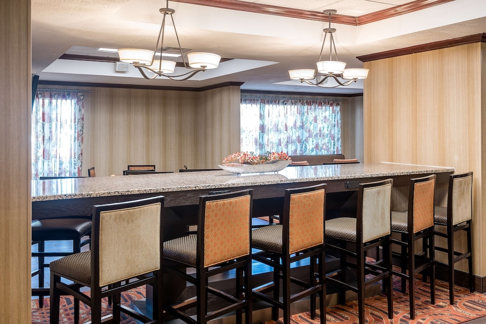 Hampton Inn Parkersburg Mineral Wells - photo 6