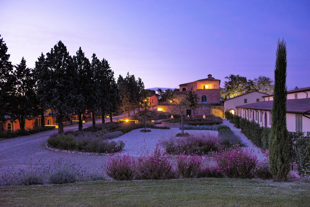 Luxury Apartment In Siena Resort — Trequanda