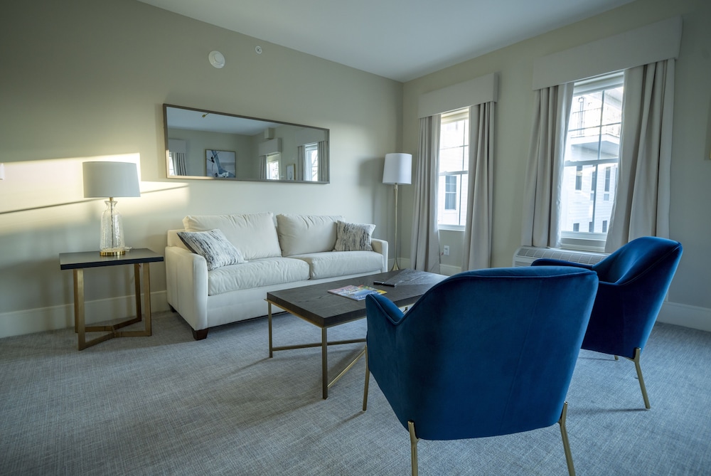 The Orange Inn Boutique Hotel - photo 17