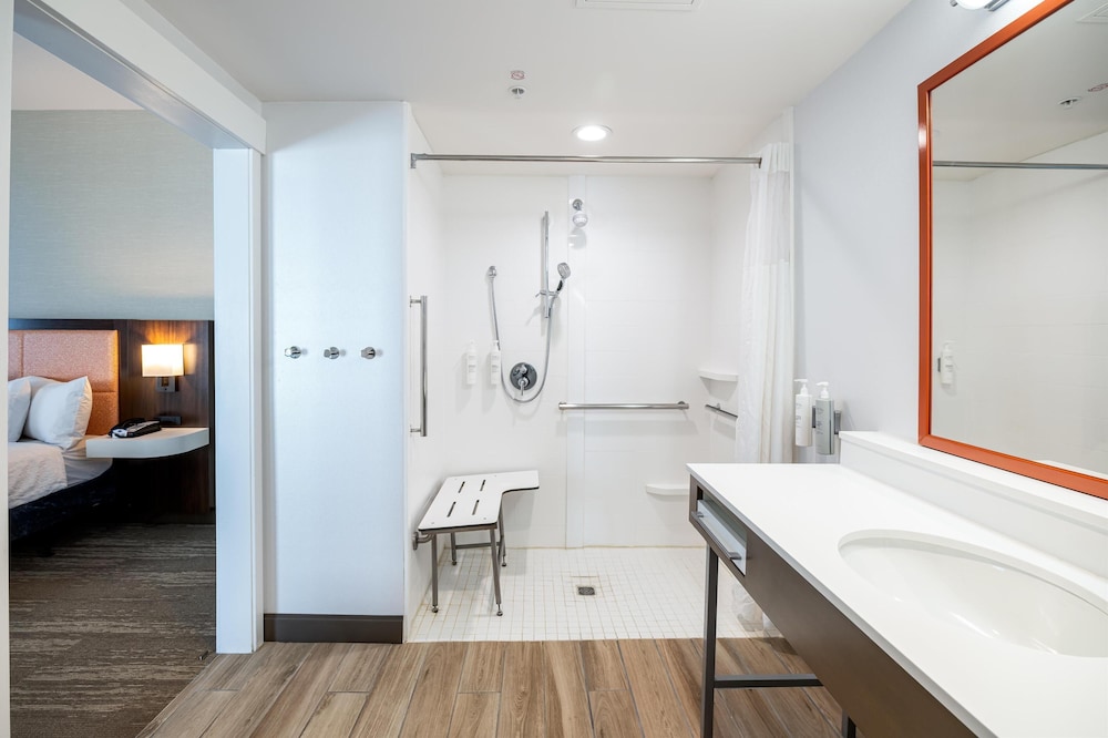 Hampton Inn & Suites Logan - photo 45