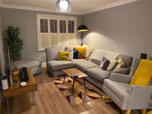 Gleanntan House Beautiful Town House with Free parking — 4-Star Luxury Hotel in Cill Airne, Republic of Ireland